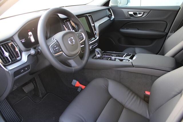 Volvo V60 2.0 T6 Plug-in hybrid AWD Essential Edition