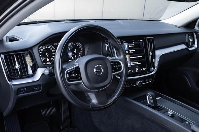 Volvo V60 B3 Automaat Momentum Advantage | Lederen bekleding | Adaptive cruise control | BLIS | Parkeersensoren voor + achter | Parkeercamera | Stoel en stuurwielverwarming | 17'' lichtmetalen velgen | Apple carplay/ android auto | verwarmbare voorruit |