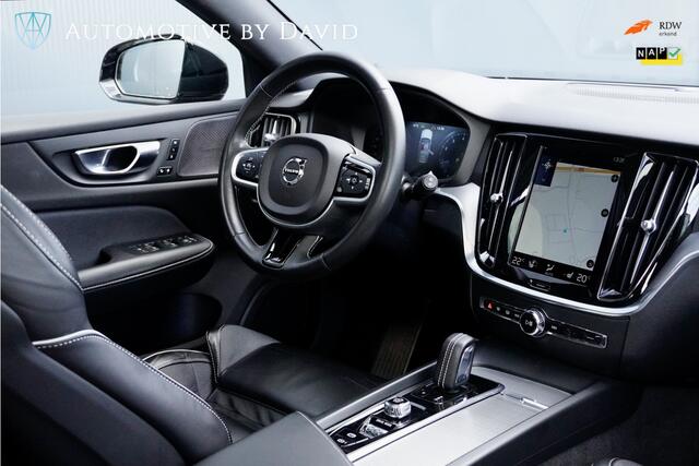 Volvo V60 2.0 B3 163 PK R-DESIGN AUTOMAAT / BTW AUTO / TREKHAAK / PANORAMADAK / ACHTERBANKVERWARMING / HARMAN KARDON / ELEK VOORSTOELEN / STOELVERWARMING