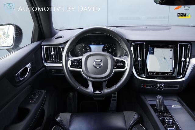 Volvo V60 2.0 B3 163 PK R-DESIGN AUTOMAAT / BTW AUTO / TREKHAAK / PANORAMADAK / ACHTERBANKVERWARMING / HARMAN KARDON / ELEK VOORSTOELEN / STOELVERWARMING