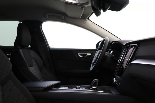 Volvo V60 B3 (M-HYBRID) ESSENTIAL EDITION BLACK EDITION|19 INCH LM|GOOGLE|PARK ASSIST|CLIMATE PACK|LED|GETINT.GLAS
