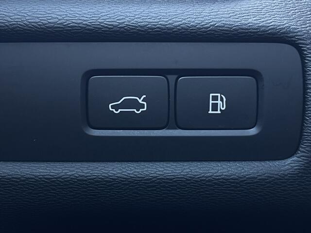 Volvo V60 2.0 T6 Plug-in hybrid AWD Core Bright