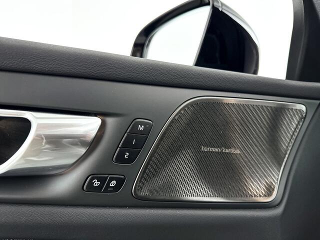 Volvo V60 B3 Aut. Plus Dark | Panoramadak | Trekhaak | Harman Kardon | 360 camera