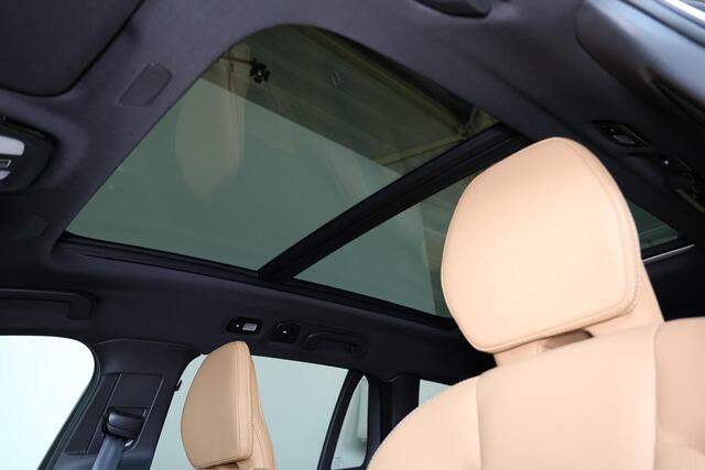 Volvo V60 B4 Plus Dark - Panorama/schuifdak - IntelliSafe Assist & Surround - 360º Camera - Harman/Kardon audio - Adaptieve LED koplampen - Verwarmde voorstoelen, stuur & achterbank - Parkeersensoren voor & achter - Elektr. bedienb. voorstoelen met geheugen - Draad
