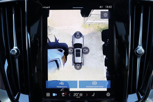 Volvo V60 B4 Plus Dark - Panorama/schuifdak - IntelliSafe Assist & Surround - 360º Camera - Harman/Kardon audio - Adaptieve LED koplampen - Verwarmde voorstoelen, stuur & achterbank - Parkeersensoren voor & achter - Elektr. bedienb. voorstoelen met geheugen - Draad
