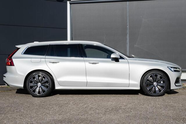 Volvo V60 T5 Automaat Inscription | Interieur Voorverwarming| Electrisch bedienbare voorstoelen| Park Assist voor en achter|SportStuur| Verwambare voorstoelen| Adaptieve Cruise Control| Blind spot| Semi electrische trekhaak.