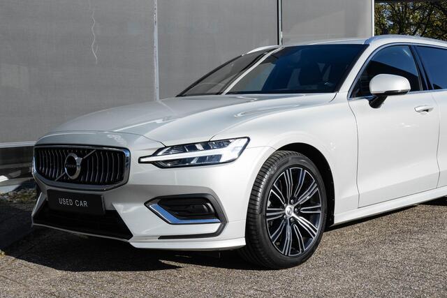 Volvo V60 T5 Automaat Inscription | Interieur Voorverwarming| Electrisch bedienbare voorstoelen| Park Assist voor en achter|SportStuur| Verwambare voorstoelen| Adaptieve Cruise Control| Blind spot| Semi electrische trekhaak.
