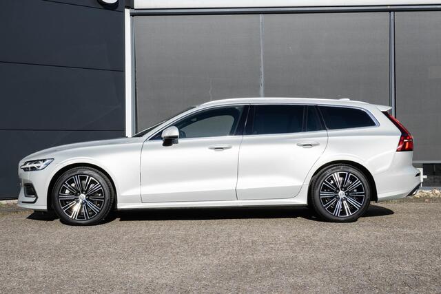 Volvo V60 T5 Automaat Inscription | Interieur Voorverwarming| Electrisch bedienbare voorstoelen| Park Assist voor en achter|SportStuur| Verwambare voorstoelen| Adaptieve Cruise Control| Blind spot| Semi electrische trekhaak.