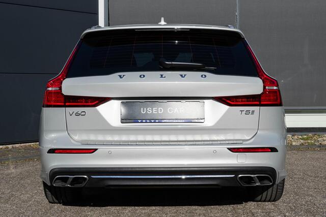 Volvo V60 T5 Automaat Inscription | Interieur Voorverwarming| Electrisch bedienbare voorstoelen| Park Assist voor en achter|SportStuur| Verwambare voorstoelen| Adaptieve Cruise Control| Blind spot| Semi electrische trekhaak.