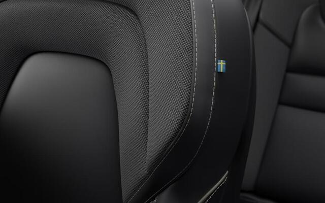 Volvo V60 2.0 T6 Plug-in hybrid AWD Ultra Dark | Forest Lake | Bowers & Wilkins | Donker Glas | Panoramadak | Adaptieve Cruise Control |