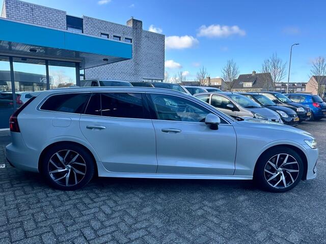 Volvo V60 2.0 T5 Momentum