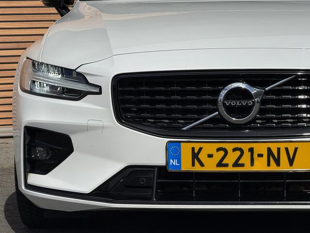 Volvo V60 2.0 B4 R-Design Black-Line Panodak / Adapt. Cruise / Dodehoek / LED / 19inch