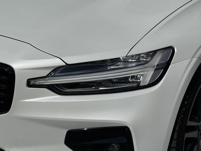 Volvo V60 2.0 B4 R-Design Black-Line Panodak / Adapt. Cruise / Dodehoek / LED / 19inch