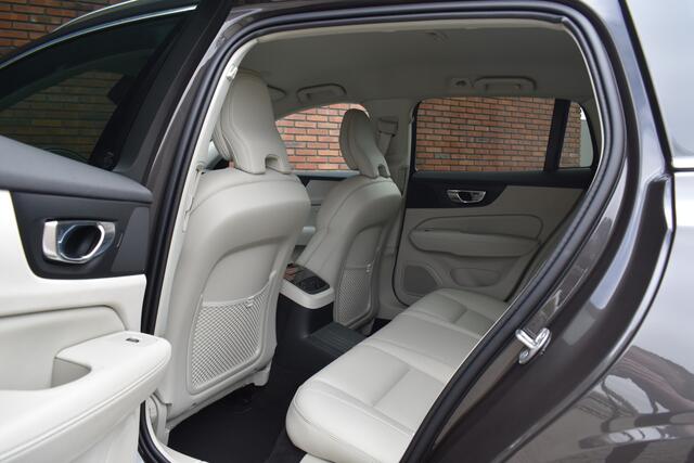 Volvo V60 T6 350PK Plug-in hybrid AWD Essential | Moritz leder blond | Driver assist pack | Climate pack | PDC voor en achter