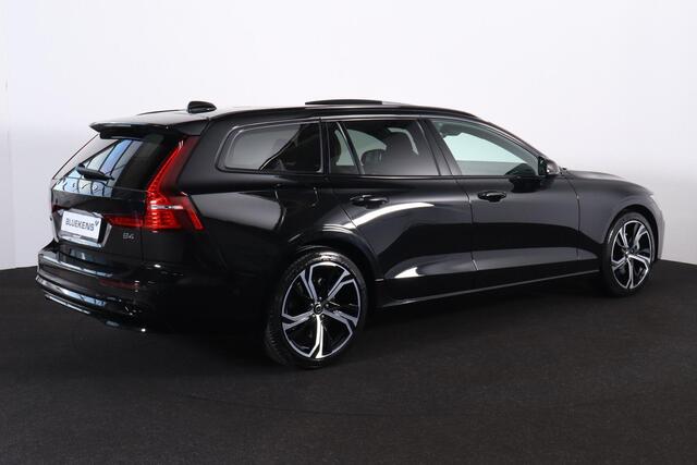 Volvo V60 B4 Plus Dark - Panorama/schuifdak - IntelliSafe Assist & Surround - 360º Camera - Harman/Kardon audio - Adaptieve LED koplampen - Verwarmde voorstoelen, stuur & achterbank - Parkeersensoren voor & achter - Elektr. bedienb. voorstoelen met geheugen - Draad