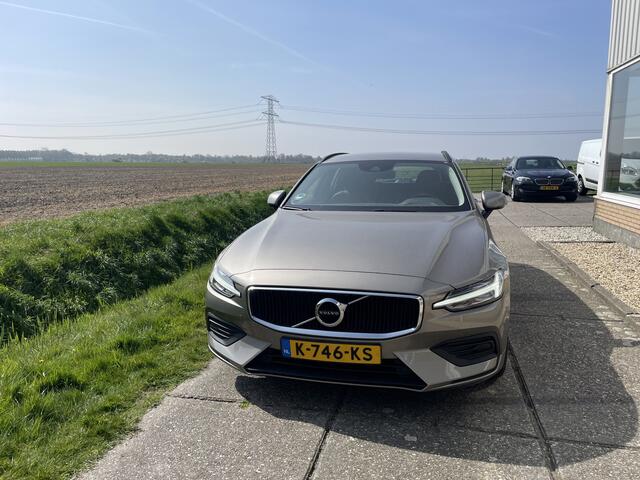 Volvo V60 2.0 B3 Momentum, LEDEREN BEKLEDING.