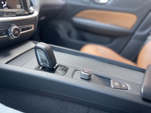 Volvo V60 2.0 B3 Momentum, LEDEREN BEKLEDING.