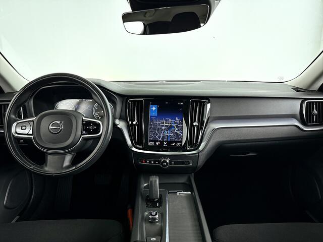 Volvo V60 B3 Aut. Momentum Advantage | Parkeercamera | Trekhaak | Stoel- en stuurverwarming