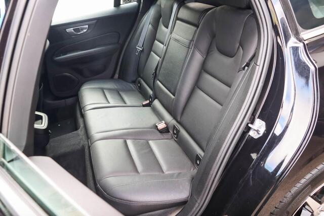 Volvo V60 2.0 T5 Momentum | Leder | PDC V+A | Trekhaak