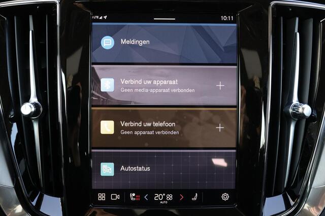 Volvo V60 B4 Essential - IntelliSafe Assist & Surround - Parkeercamera achter - Verwarmde voorstoelen, stuur & achterbank - Parkeersensoren voor & achter - Draadloze tel. lader - Elektr. verstelbare lendesteunen - 17' LMV