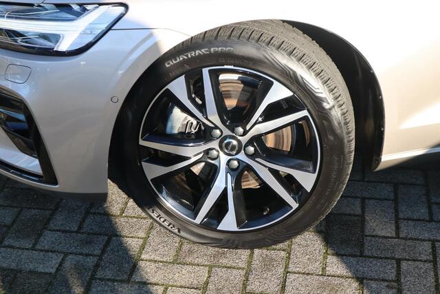 Volvo V60 2.0 B3 Ultimate Dark | Schuif-/ kanteldak| 360* Camera| Keyless Entry| All- Season banden|