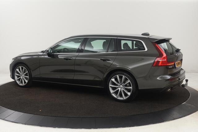 Volvo V60 2.0 T4 Momentum Pro | Trekhaak | Adaptive cruise | Stoelverwarming | Carplay | BLIS | Navigatie | Full LED | DAB | Half leder | Climate control