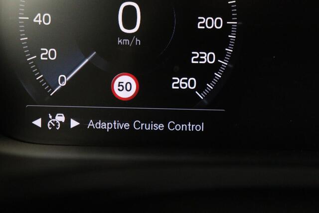 Volvo V60 2.0 T4 Momentum Pro | Trekhaak | Adaptive cruise | Stoelverwarming | Carplay | BLIS | Navigatie | Full LED | DAB | Half leder | Climate control