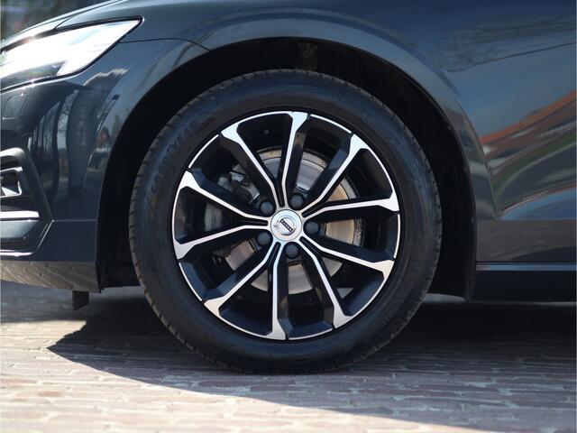 Volvo V60 2.0 D3 Momentum Pro Camera | Applecarplay 2e paasdag open van 10:00 tot 16:00