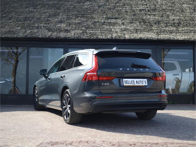 Volvo V60 2.0 D3 Momentum Pro Camera | Applecarplay 2e paasdag open van 10:00 tot 16:00