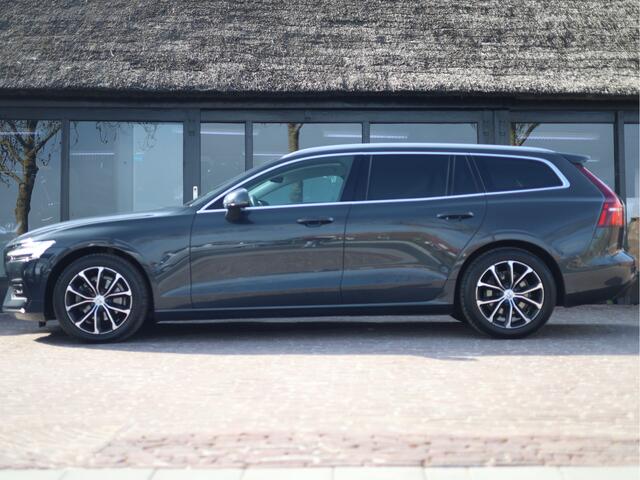 Volvo V60 2.0 D3 Momentum Pro Camera | Applecarplay 2e paasdag open van 10:00 tot 16:00
