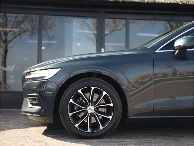 Volvo V60 2.0 D3 Momentum Pro Camera | Applecarplay 2e paasdag open van 10:00 tot 16:00