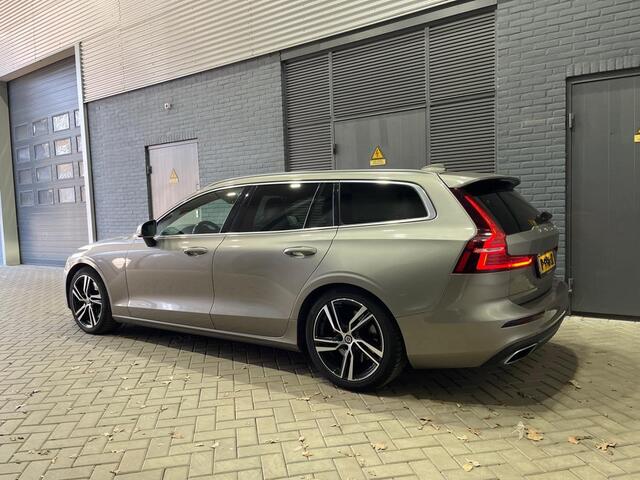Volvo V60 T6 AWD Inscription | Panoramadak | Head-Up | Trekhaak | Camera | Apple Carplay