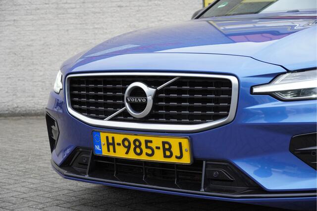 Volvo V60 2.0 T4 191PK! Automaat R-Design BJ2020 Lmv 19" | Led V+A | Pdc | Navi | App-Connect | Virtual cockpit | Keyless entry | Climate control | Cruise control | Elek. voorstoelen+Mem 2x | Verwarmde voorstoelen | Sportstoelen | Zwarte hemel | Elek. achterklep