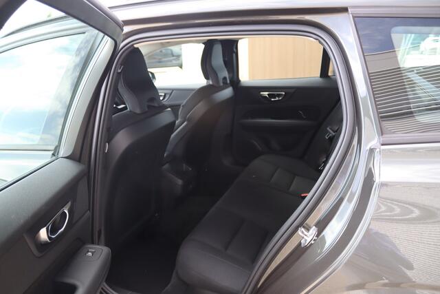 Volvo V60 B3 Aut. Momentum Advantage | Parkeercamera