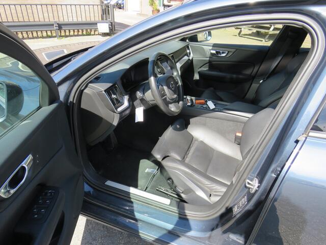Volvo V60 2.0 B3 164Pk Momentum Advantage * Rijklaarprijs incl. garantie * Automaat * Trekhaak * Led * Adaptive * Camera * Lederen Sportstoelen