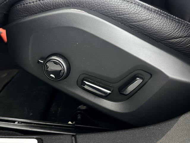 Volvo V60 B4 Aut. Inscription | Trekhaak | Stoel- en stuurverwarming | Parkeercamera