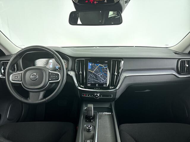 Volvo V60 B3 Aut. Momentum Advantage | Parkeercamera | Apple Carplay | Trekhaak