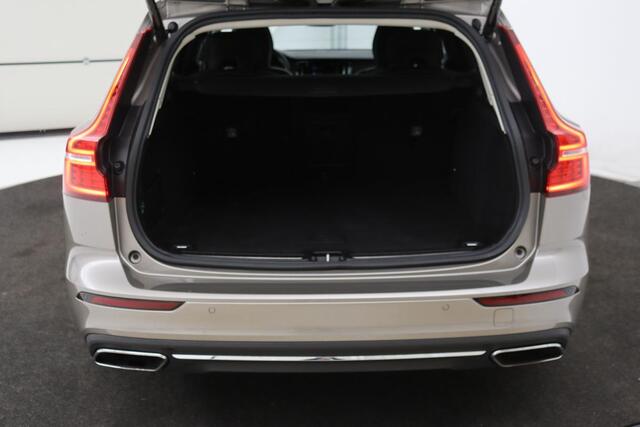 Volvo V60 2.0 T6 Recharge AWD Business Pro | Panoramadak | Head-Up | Leder | 360 camera | Stoel & stuurverwarming | Harman/Kardon | Keyless | Full LED | Carplay | Navigatie