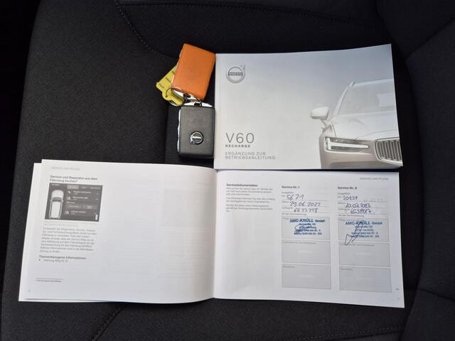 Volvo V60 2.0 T6 Recharge AWD Business Pro Automaat / Climate Pack / Lounge Pack / Trekgewicht 2000 Kg / Apple Carplay Android Auto / Audio & Park Assist Pack / Stuur- en Stoelverwarming / Harman Kardon Premium Audio /