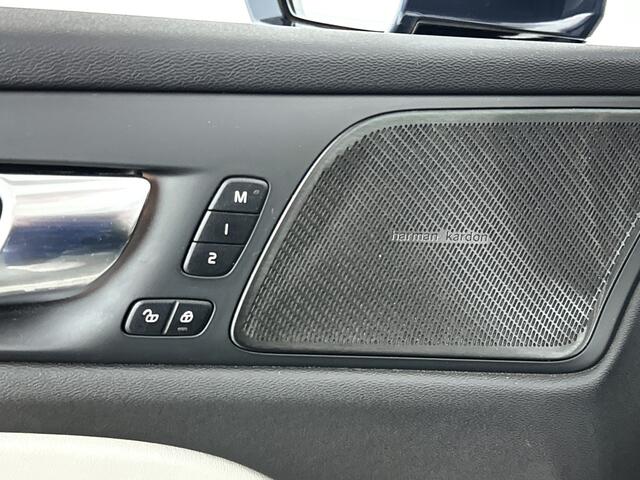 Volvo V60 T6 Aut. Twin Engine AWD Inscription | Panoramadak | Harman Kardon | Massage stoelen | Trekhaak