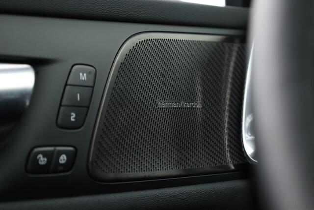 Volvo V60 T6 Recharge Plus Bright | Pilot assist | H&K | Memory | 360cam | Google info. | 19''