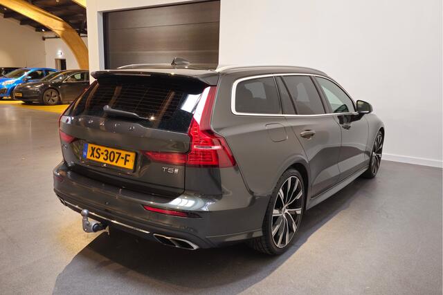 Volvo V60 2.0 T5 Inscription Apple Carplay/Android Auto - Stoel/Stuurverwarming - Harman Kardon - Adaptive Cruise - 20'' - Trekhaak