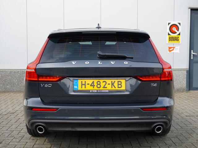 Volvo V60 2.0 T4 Moment.Pro Leder | CarPlay | Camera | Pilot ass. | NAP