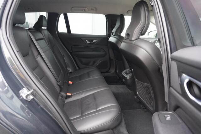 Volvo V60 2.0 T4 Moment.Pro Leder | CarPlay | Camera | Pilot ass. | NAP