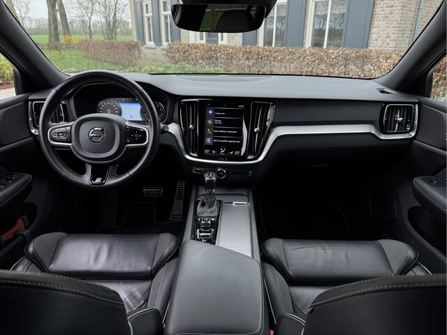 Volvo V60 T4 Geartronic R-Design I Polestar l Styling kit l Trekhaak l CarPlay l Camera l 19" l 1e eig.