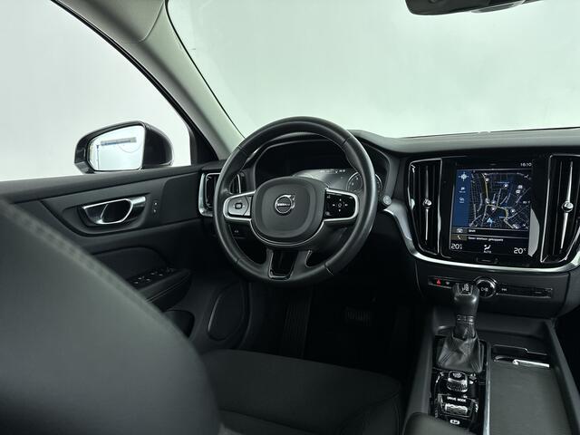 Volvo V60 T5 Aut. Momentum Pro | Trekhaak | Parkeercamera