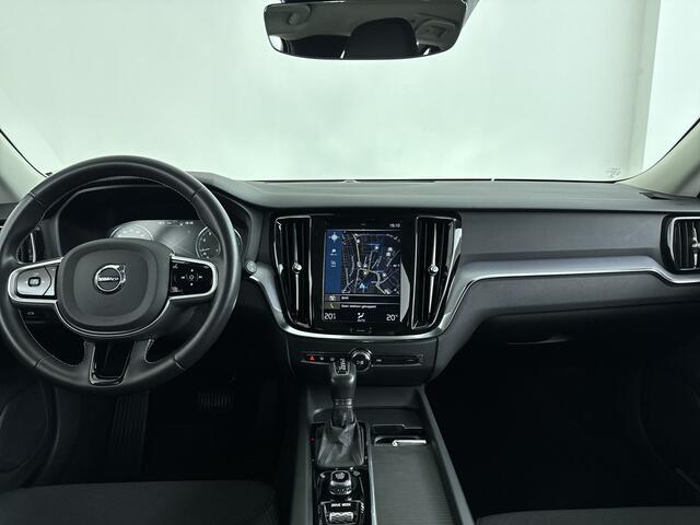Volvo V60 T5 Aut. Momentum Pro | Trekhaak | Parkeercamera
