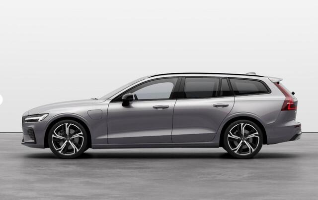 Volvo V60 2.0 T6 Plug-in hybrid AWD Plus Dark | Panoramadak | Head Up Display | Aurora Silver | Donker Glas | 360 Camera | 19" |