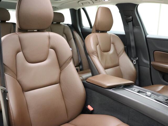 Volvo V60 D4 190pk Automaat Momentum / Head-Up / Panoramadak / Stoel + Stuurw. Verwarming / Leder / Styling Kit / Adapt. Cruise / BLIS / AppleCarPlay / El. Trekhaak /