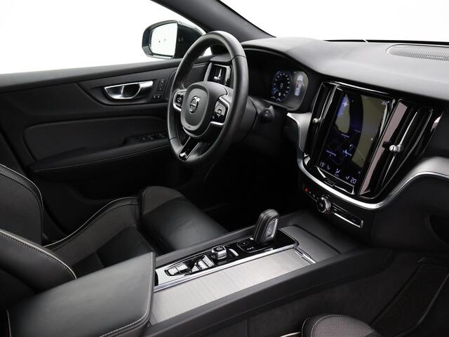 Volvo V60 2.0 B4 197 PK R-DESIGN + LEDER | 19 INCH | ADAPTIVE CRUISE | STUURVERWARMING